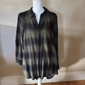 Lisa Rinna collection tunic. Longer in the back.